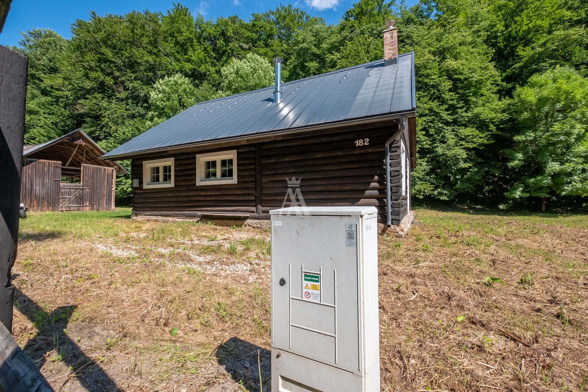 výmera pozemku 828 m², IS elektrina, studňa, žumpa