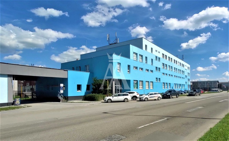 Výrobné, skladové priestory, 250 m2.