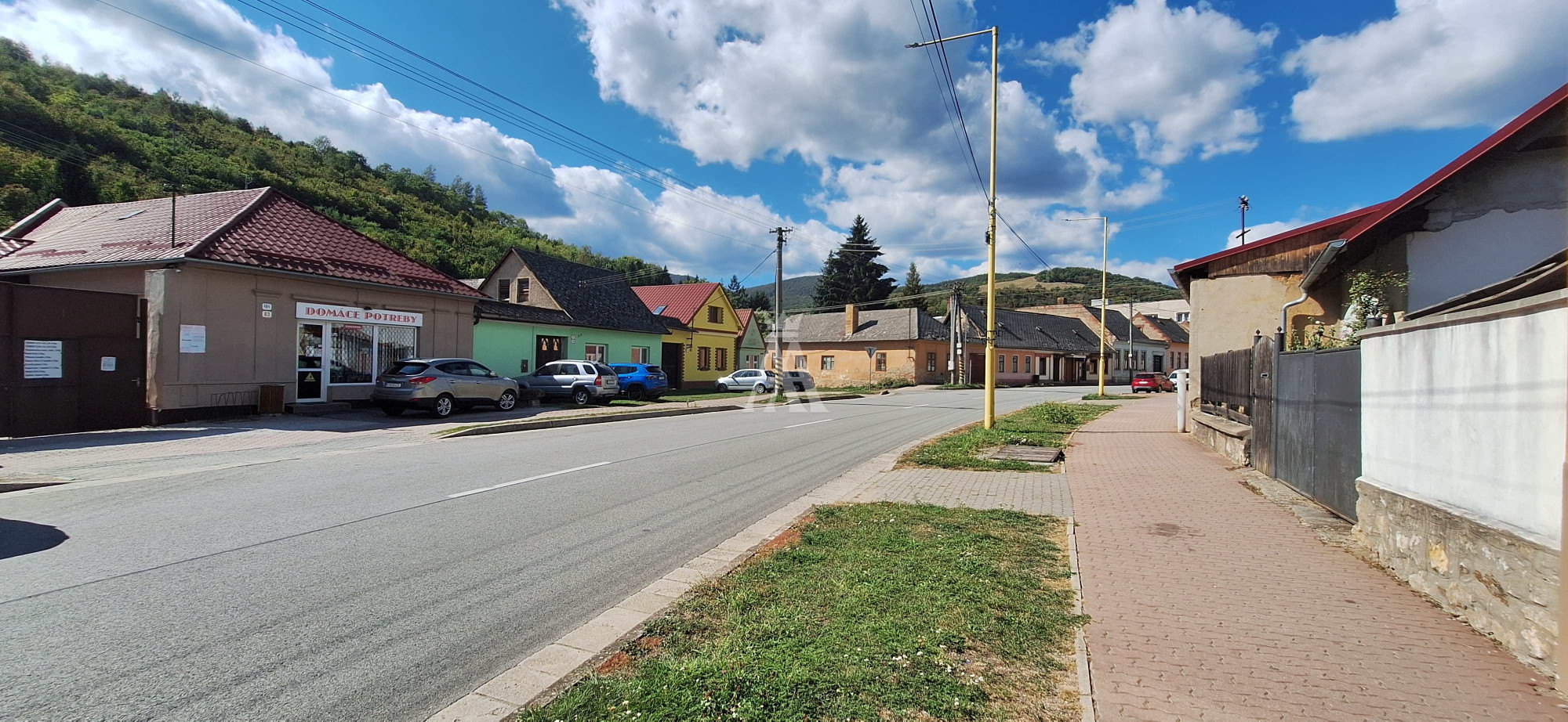 RODINNÝ DOM  – OBCHODNÉ PRIESTORY, MEDZEV, KOŠICE OKOLIE