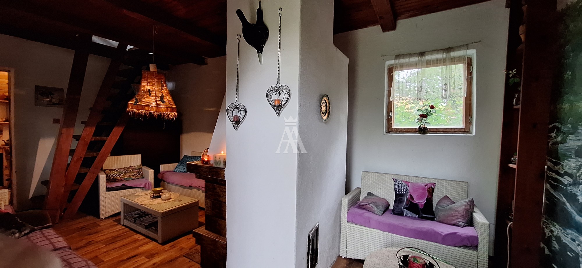 Murovaná, poschodová chata, 6 árov, elektrina.