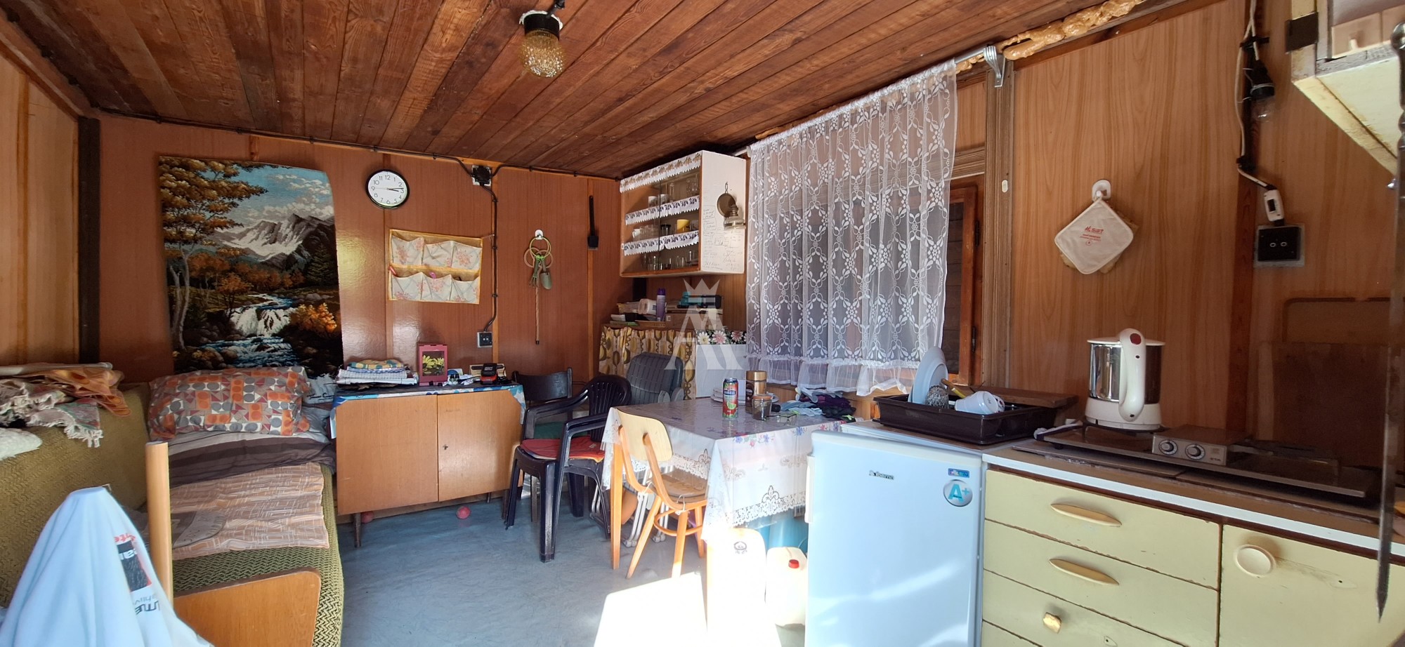 Murovaná chatka s výhľadom na Košice, elektrika, pozemok 337  m2.