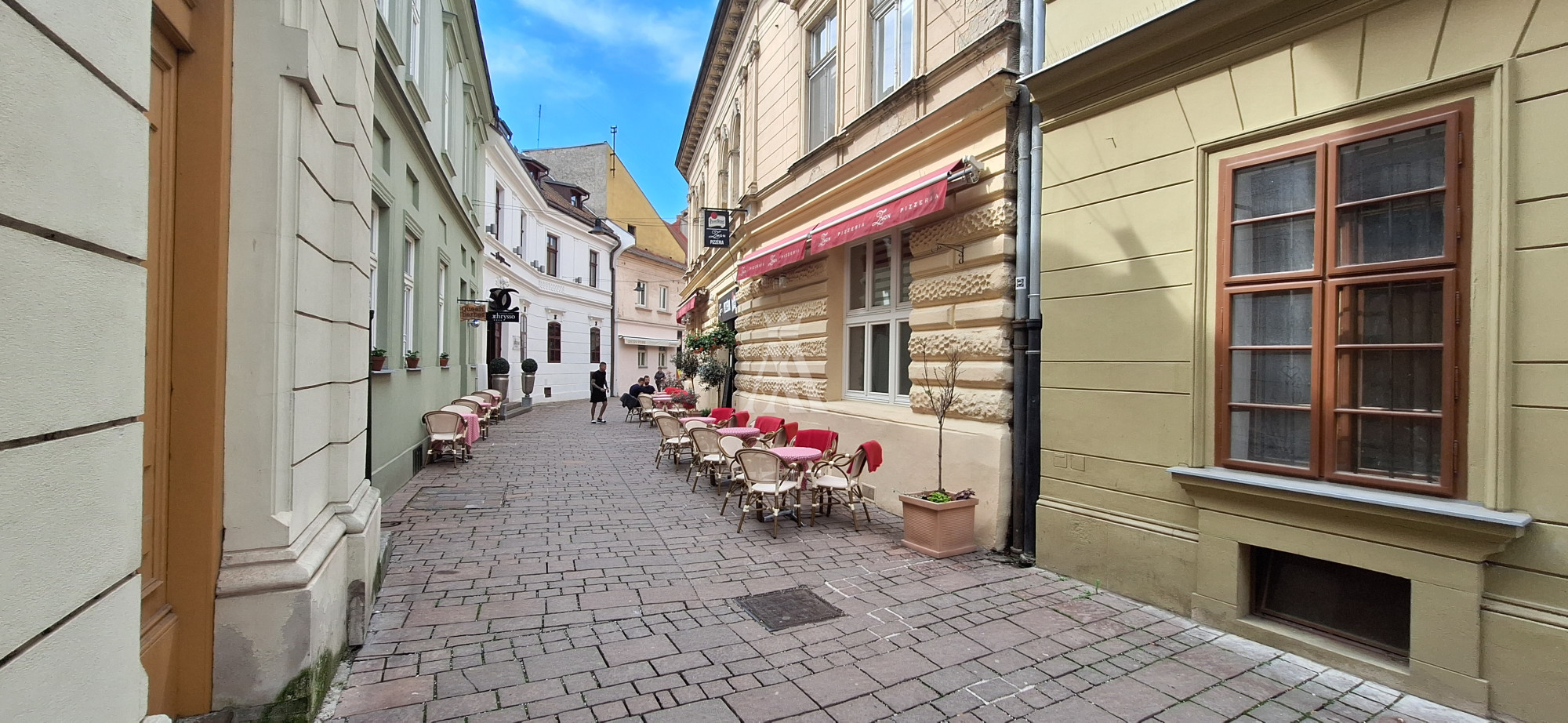 Novo zrekonštruovaný, štýlový byt v historickom centre Košíc