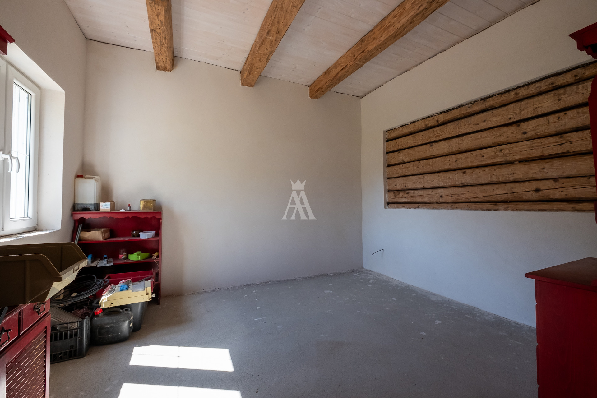 výmera pozemku 828 m², IS elektrina, studňa, žumpa