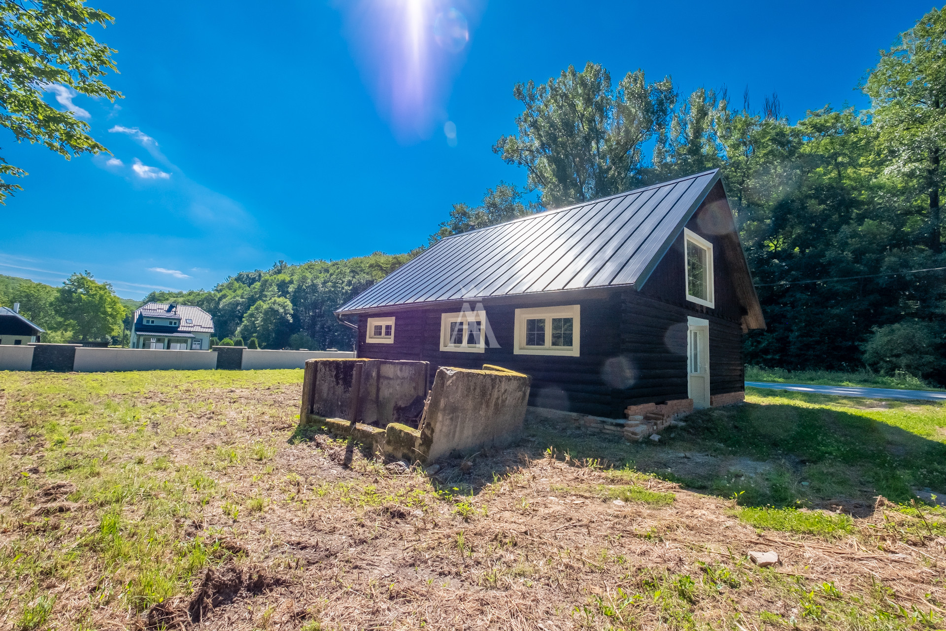výmera pozemku 828 m², IS elektrina, studňa, žumpa