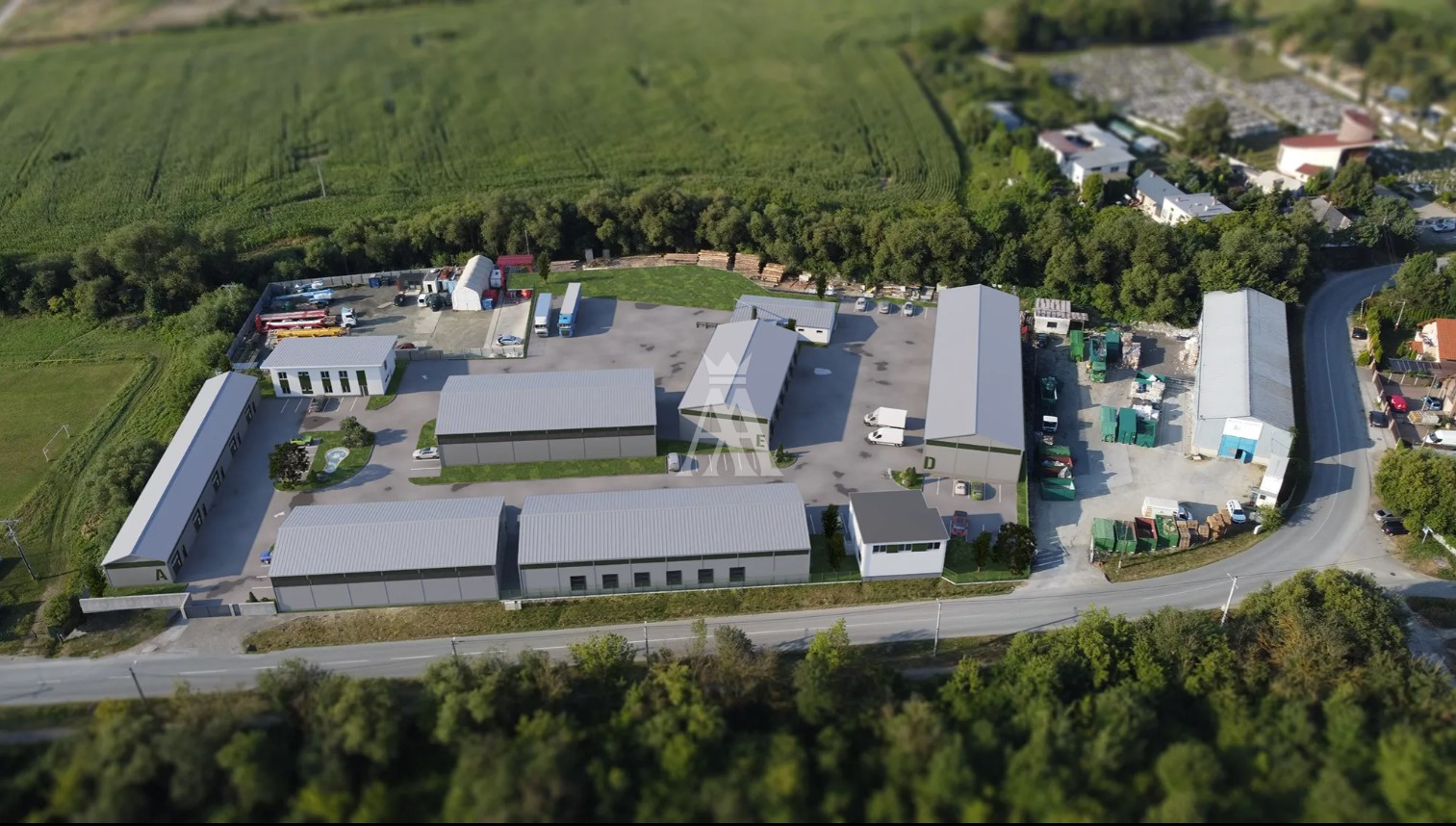 Výrobná a skladová hala Hala - E Je výrobná a skladová hala rozdelená na 6 sekcií. Rozloha sekcie je 75m² (5m x 15m).
