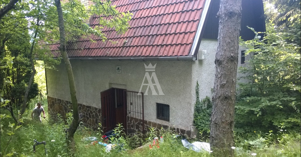 relaxačná zóna,  krásne výhľady, prístup osobným autom