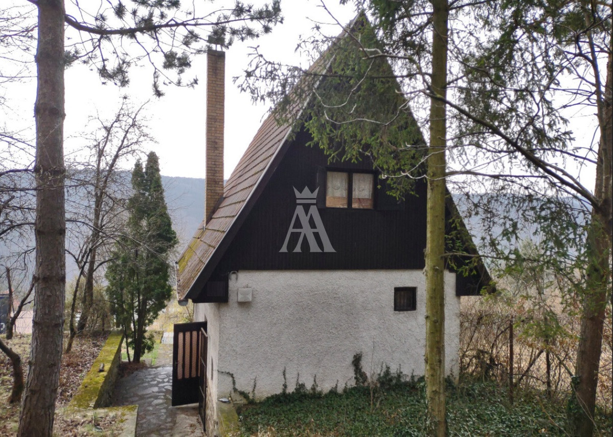 relaxačná zóna,  krásne výhľady, prístup osobným autom