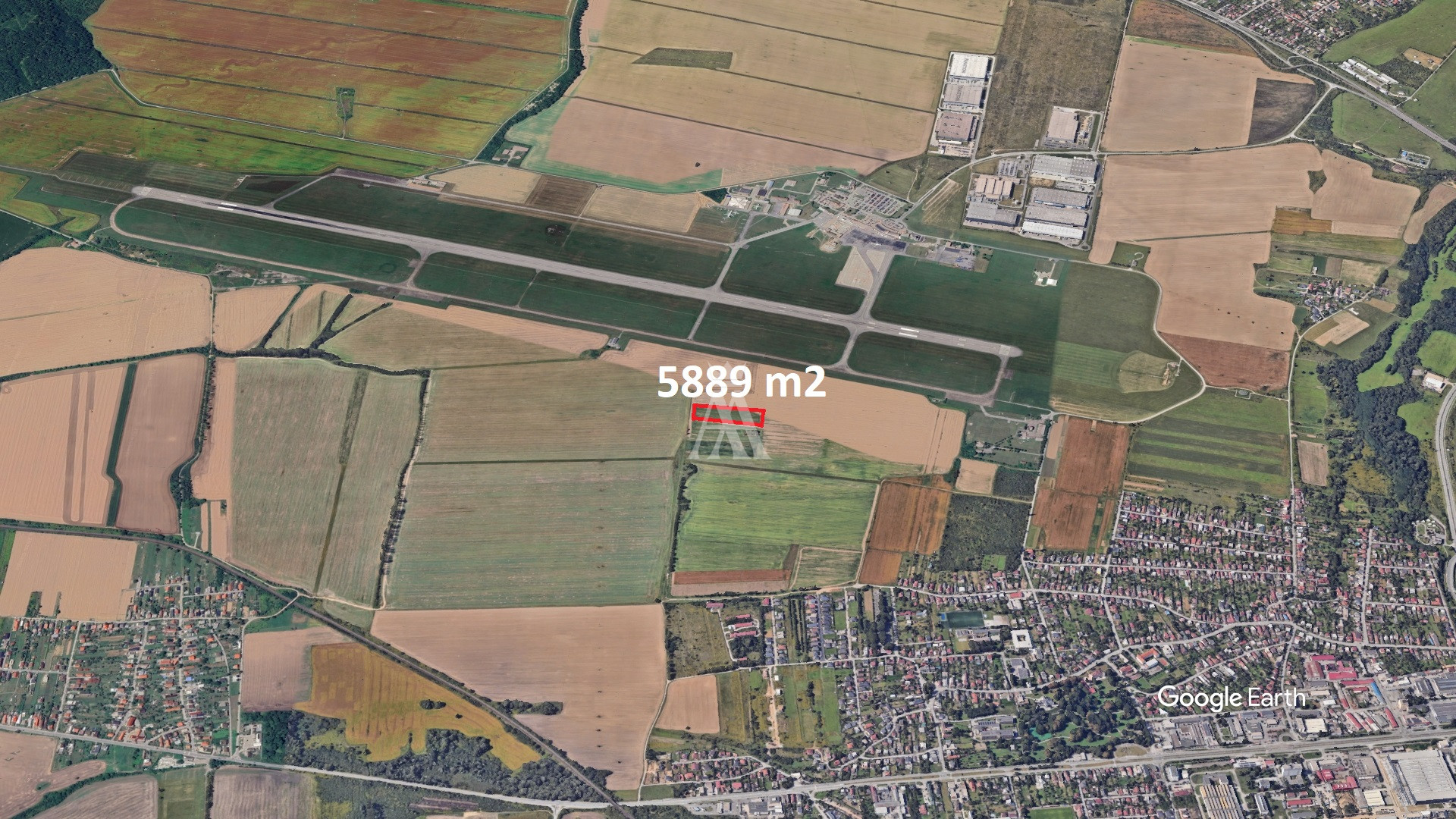 POZEMOK MEDZI LETISKOM A MESTSKOU ČASŤOU BARCA