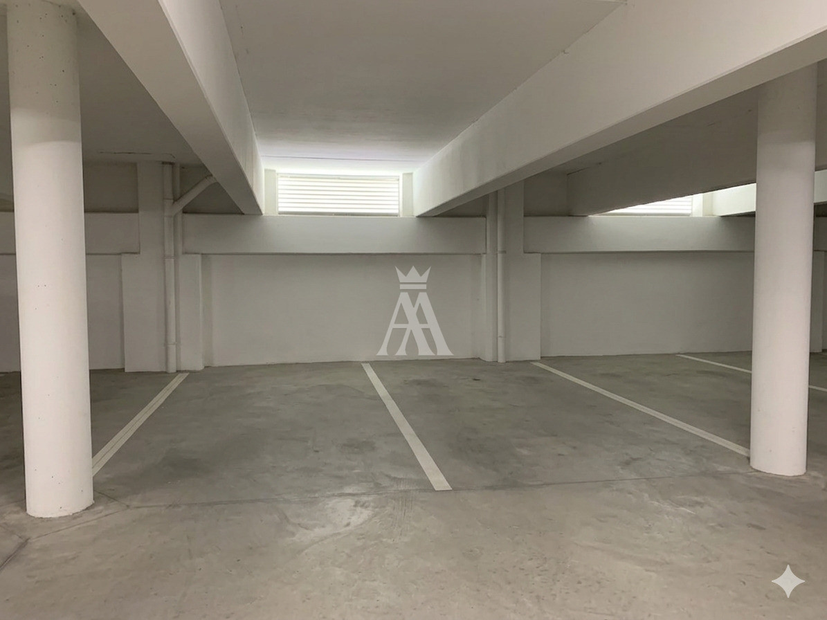PARKOVACIE MIESTO V GARÁŽOVOM DOME VO VYHĽADÁVANEJ LOKALITE FURČA
