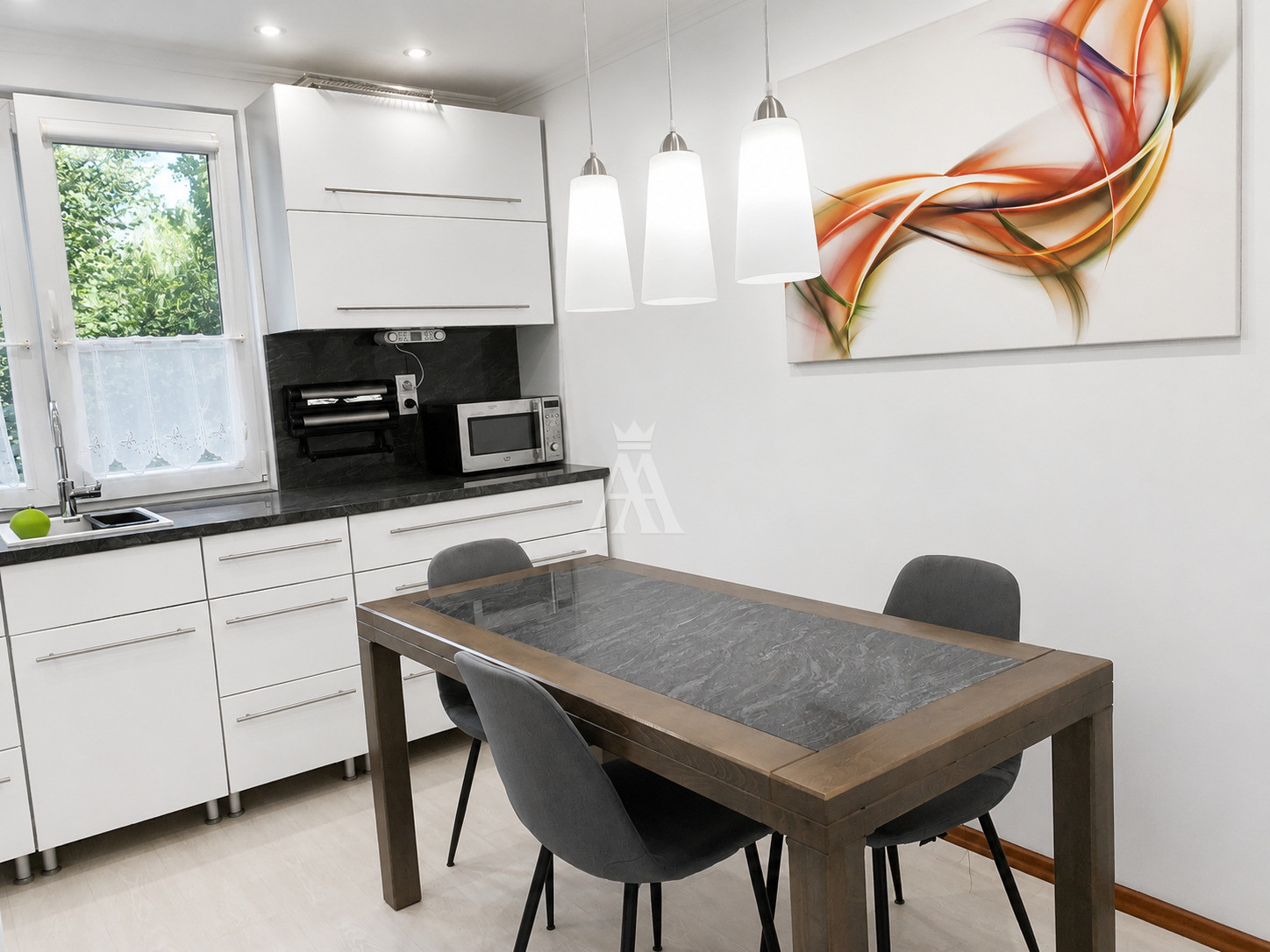 3 izbový byt, kvalitne a moderne zrekonštruovaný, kompletne zariadený, 68 m2
