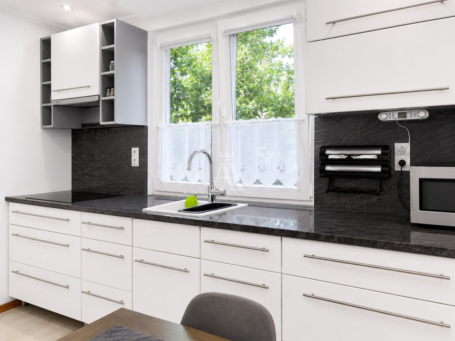 3 izbový byt, kvalitne a moderne zrekonštruovaný, kompletne zariadený, 68 m2
